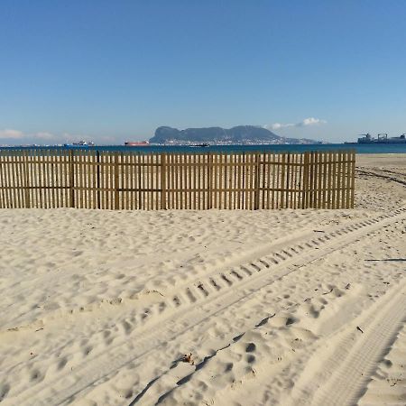Estudio A Pie De Playa Con Bano Y Cocina Privados Leilighet Algeciras Eksteriør bilde