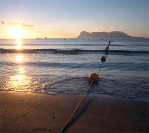Estudio A Pie De Playa Con Bano Y Cocina Privados Leilighet Algeciras Eksteriør bilde