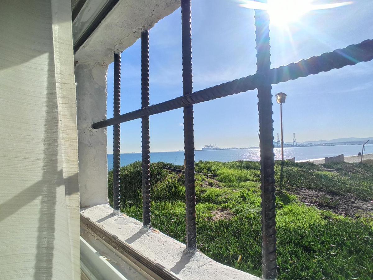 Estudio A Pie De Playa Con Bano Y Cocina Privados Leilighet Algeciras Eksteriør bilde