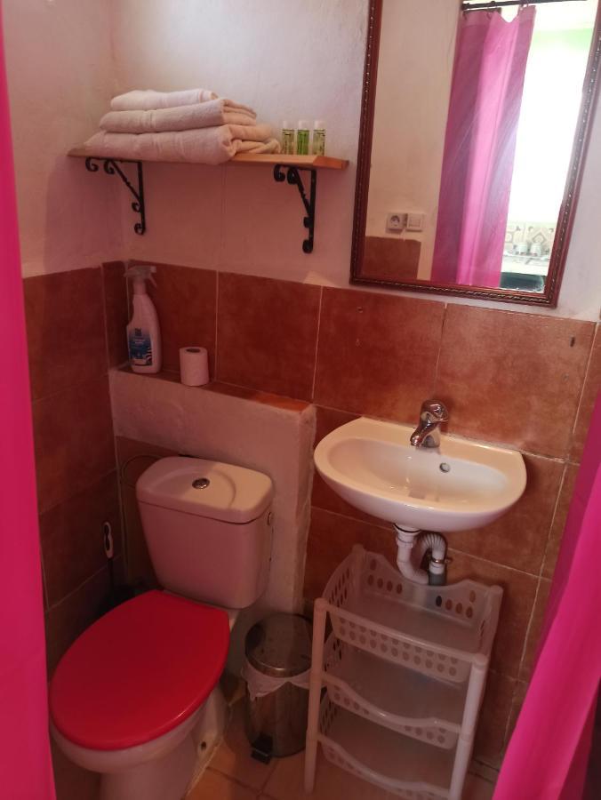 Estudio A Pie De Playa Con Bano Y Cocina Privados Leilighet Algeciras Eksteriør bilde